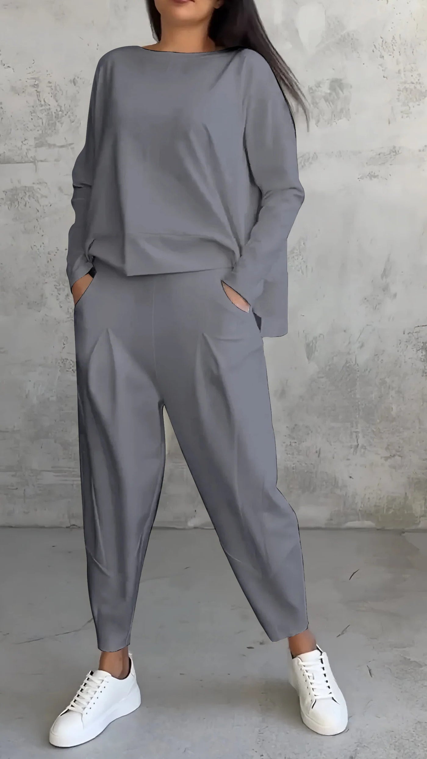 Ensemble estival femme décontracté avec pull ample et pantalon fuselé