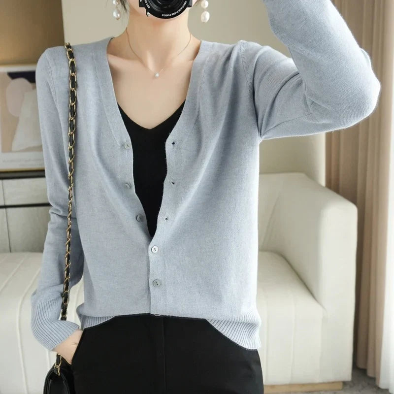 Léa - Cardigan Tricoté À Col En V Délicat