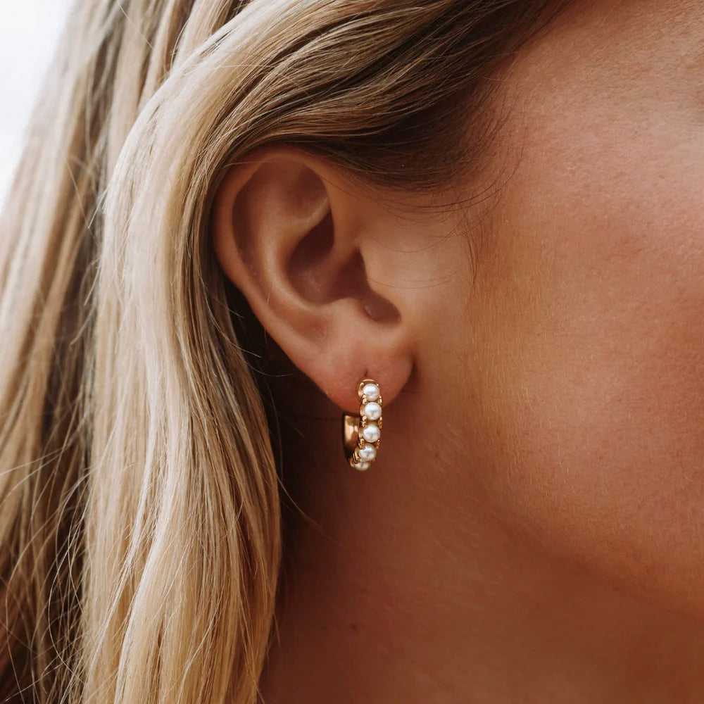 Mini Boucles d’Oreilles Huggies avec Perles