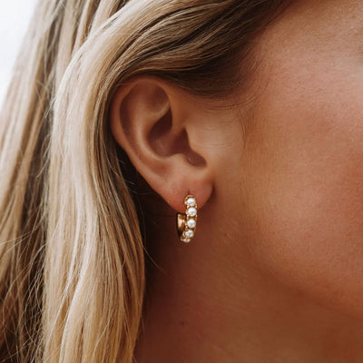 Mini Boucles d’Oreilles Huggies avec Perles