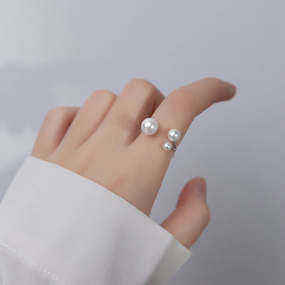 Bague en perles d'eau douce triple ajustable