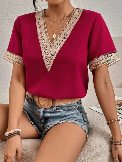 Davina | Blouse élégante avec des détails en dentelle luxueuse