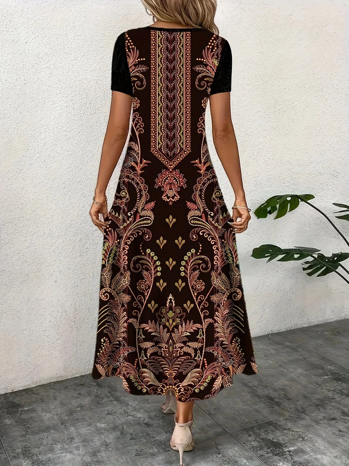 Ebony | Robe légère avec imprimé artistique