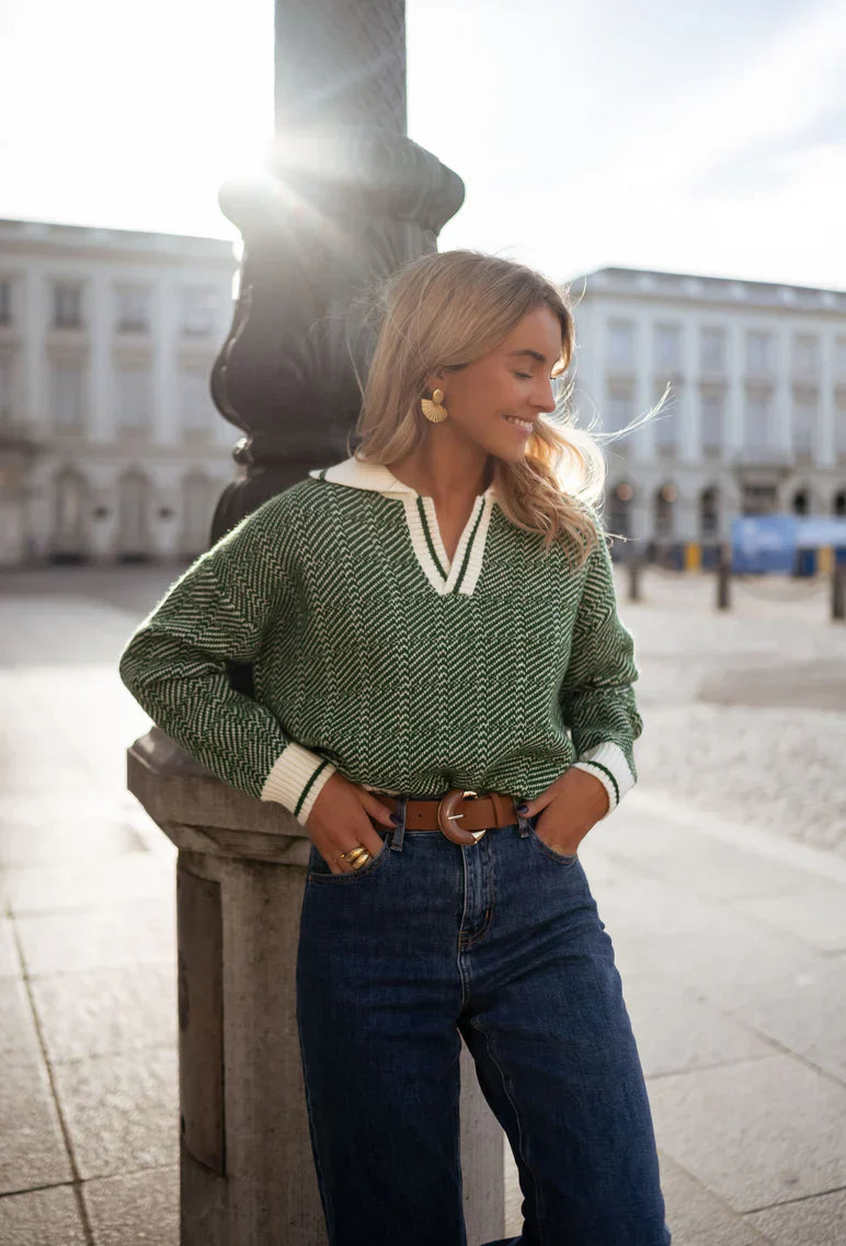 EMILIA™ | PULL À COL EN V VERT