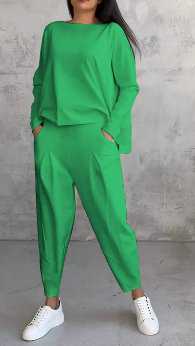 Ensemble estival femme décontracté avec pull ample et pantalon fuselé