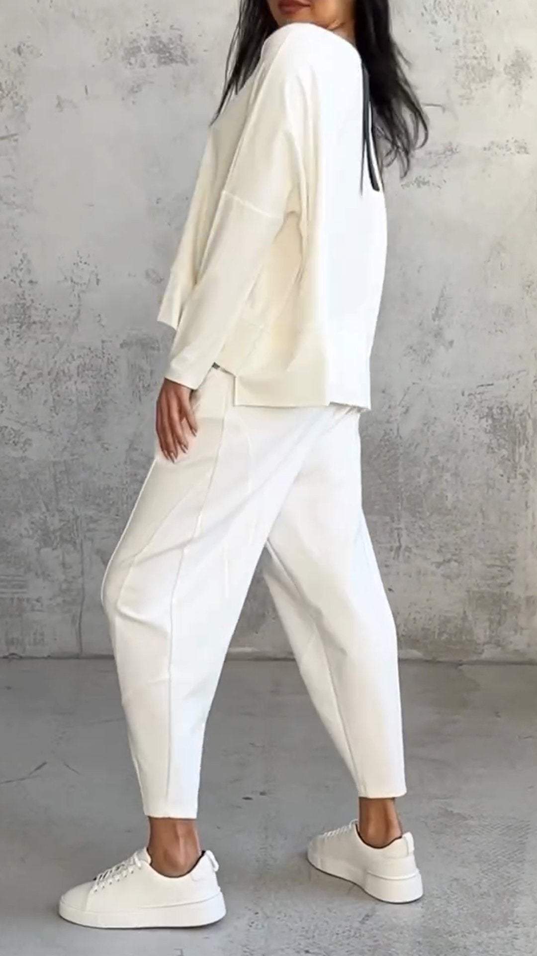 Ensemble estival femme décontracté avec pull ample et pantalon fuselé